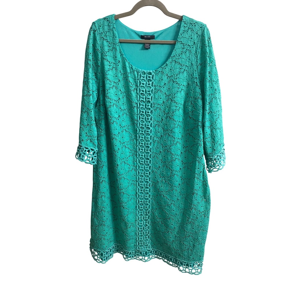 Alfani Woman Teal Green Floral Lace‎ Crochet Trim Shift Dress Sz 2X  3/4 Sleeves